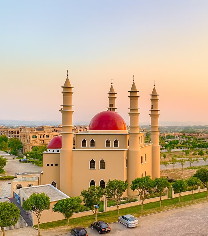 Grand mosque in Gulberg Greens Rawalpindi