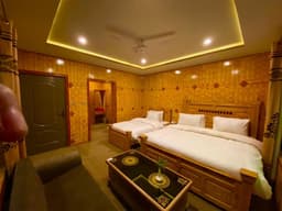 Premium double room with balcony in Skardu, Cozy mountain view suite interior at Hotel Blangsa Indus View
