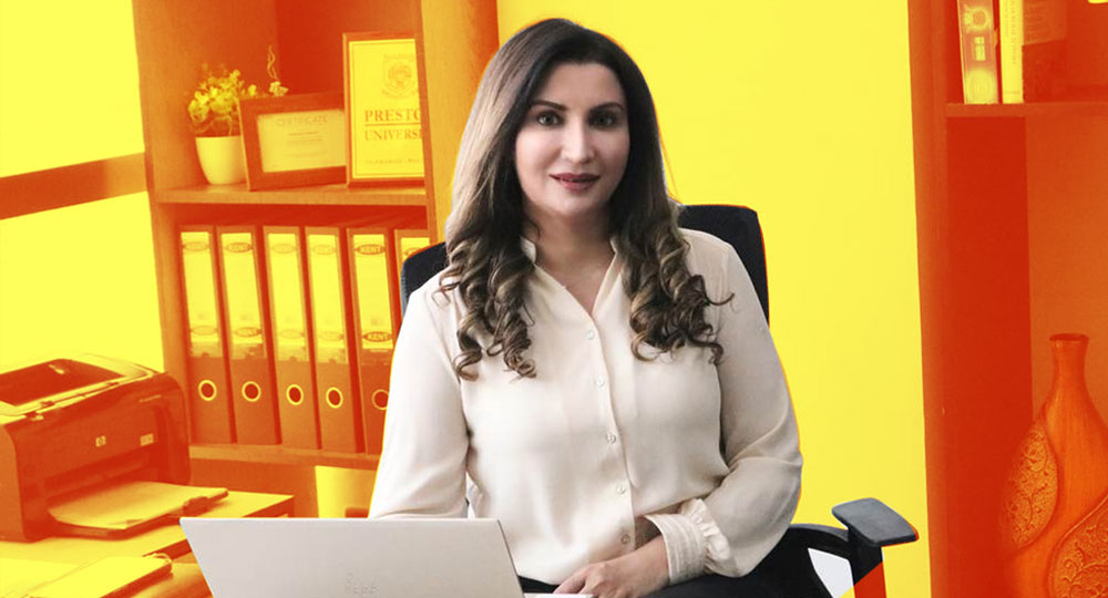 Dr. Saira Siddique, Entrepreneur, Medio