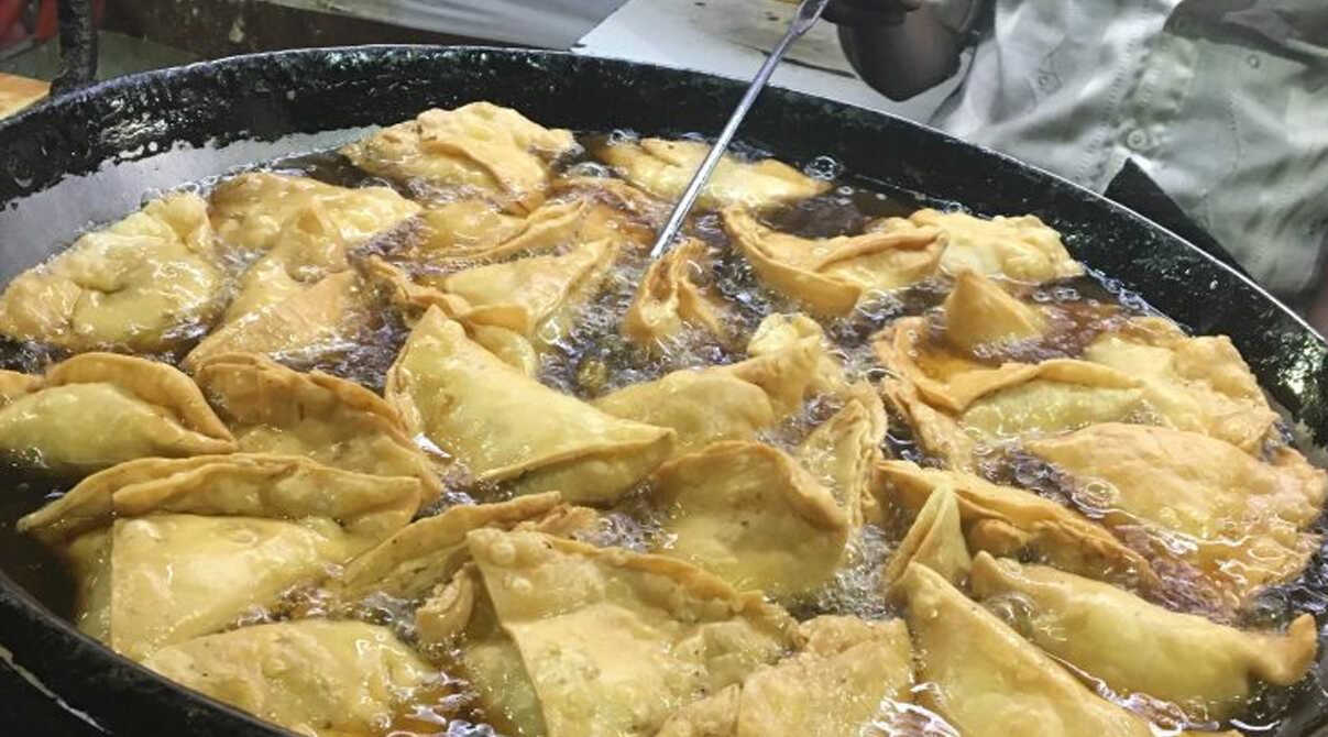 History of samosa, Pakistani snack, Street food